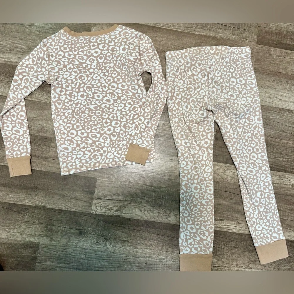 Old Navy Kids Pajama Set -‎ Tan and White Leopard Print
